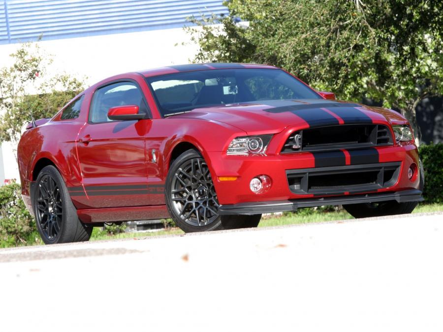 Shelby GT500 SVT 2012 года  (фото 2 из 31)